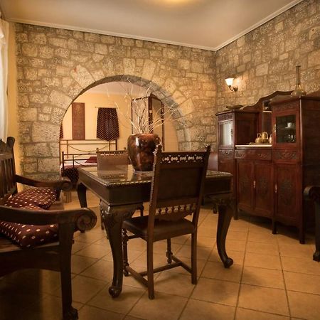 Amfitrion Appartement Gythio Buitenkant foto