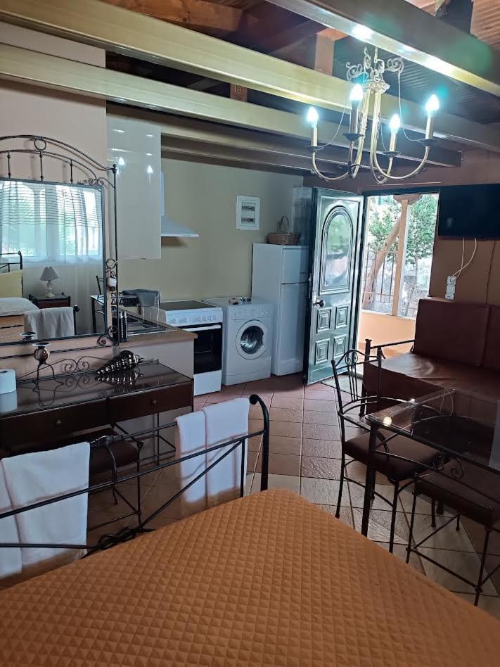 Amfitrion Appartement Gythio Buitenkant foto